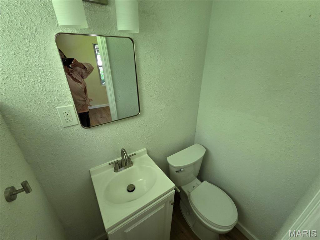 4 Hi Pointe Drive Property Photo 16