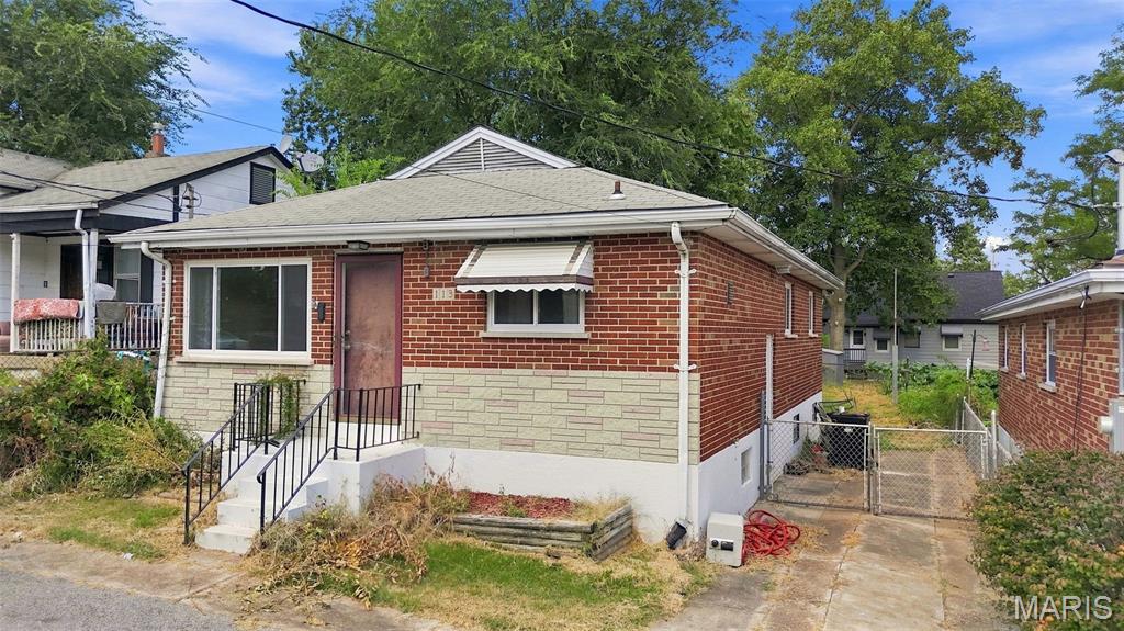 113 E Cartwright Avenue Property Photo 2