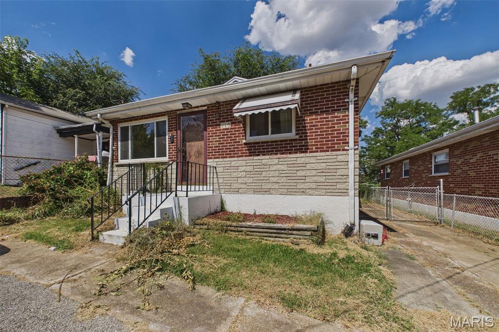 113 E Cartwright Avenue Property Photo 4
