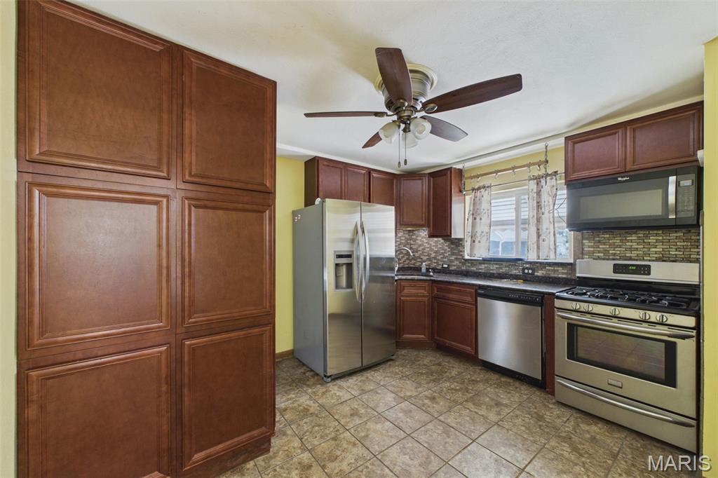 113 E Cartwright Avenue Property Photo 9