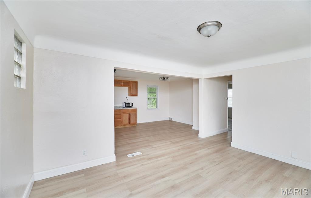 7536 Eunice Avenue Property Photo 11