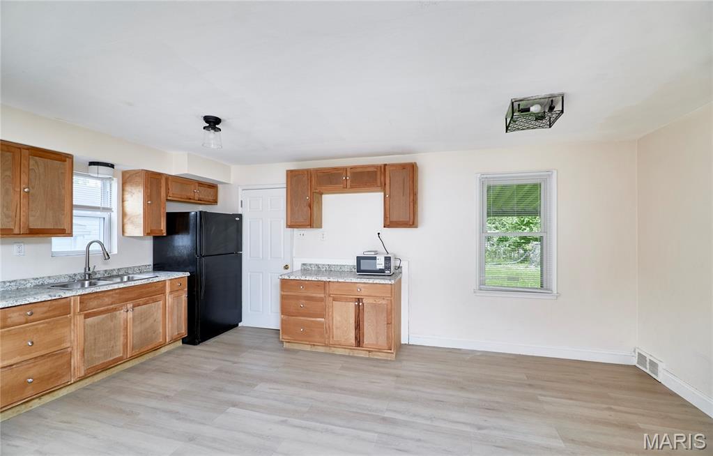 7536 Eunice Avenue Property Photo 15