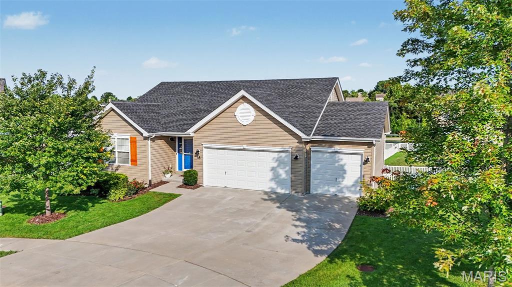 18 Sonnet Way Court
