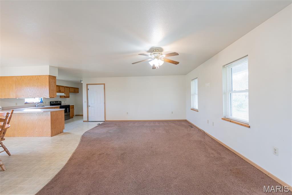 318 E W&w Circle Drive Property Photo 3
