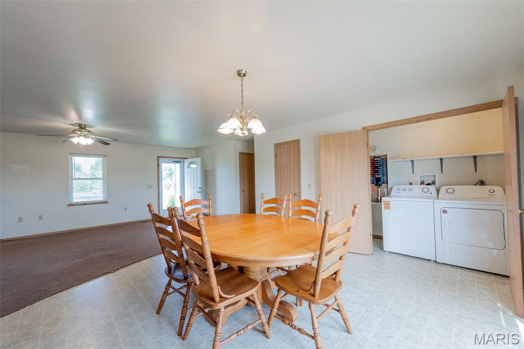318 E W&w Circle Drive Property Photo 6