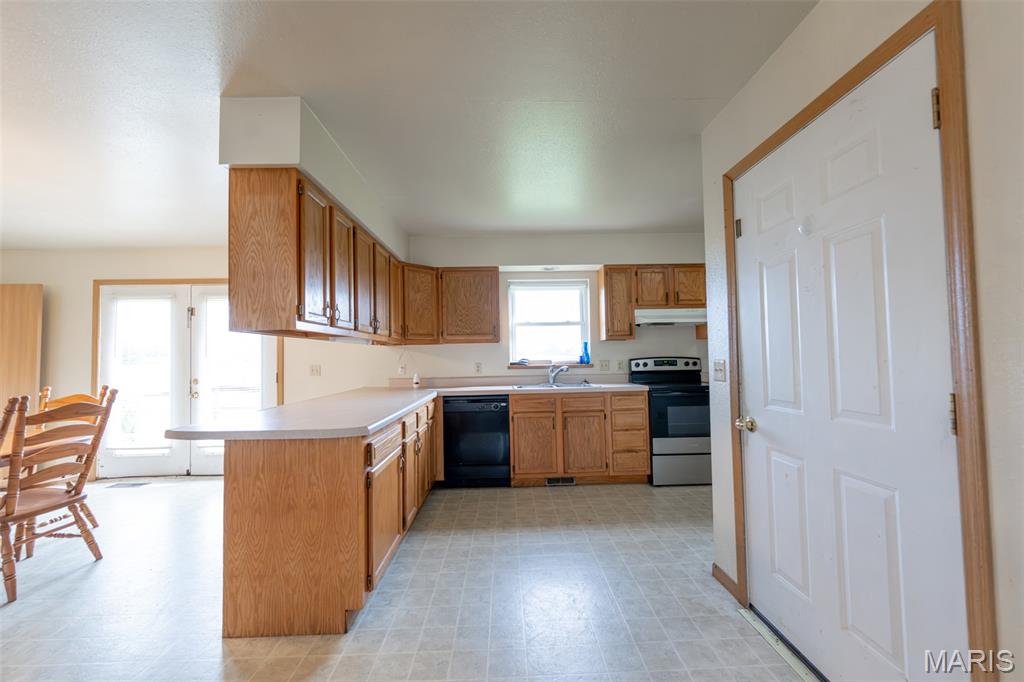 318 E W&w Circle Drive Property Photo 9