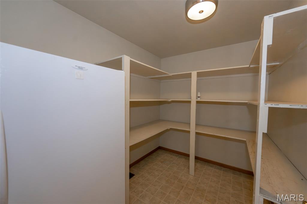 318 E W&w Circle Drive Property Photo 12