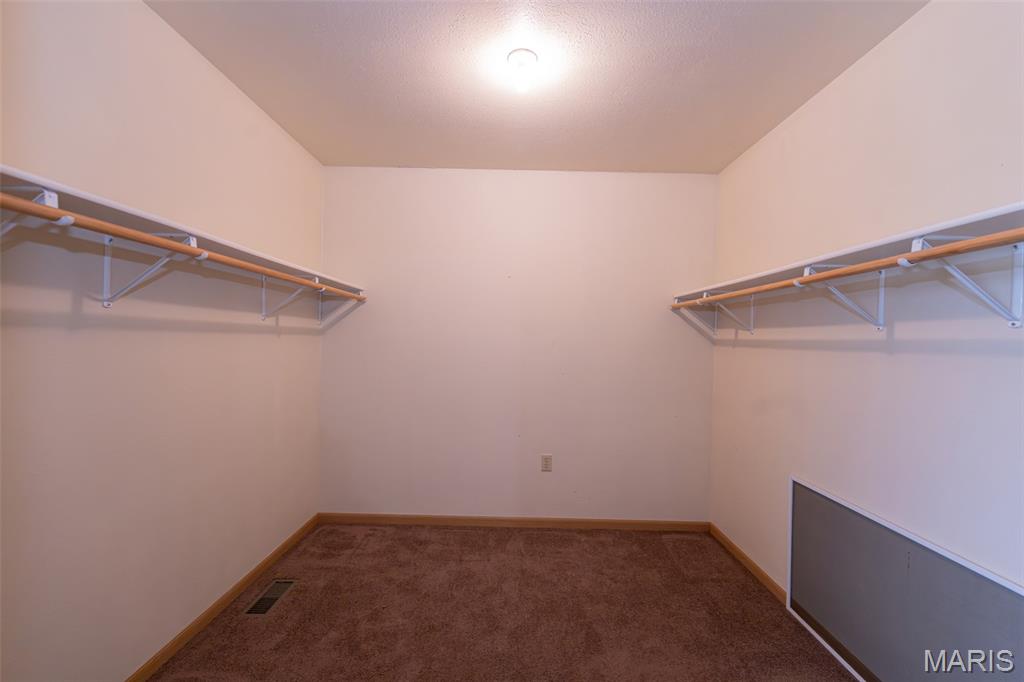 318 E W&w Circle Drive Property Photo 19