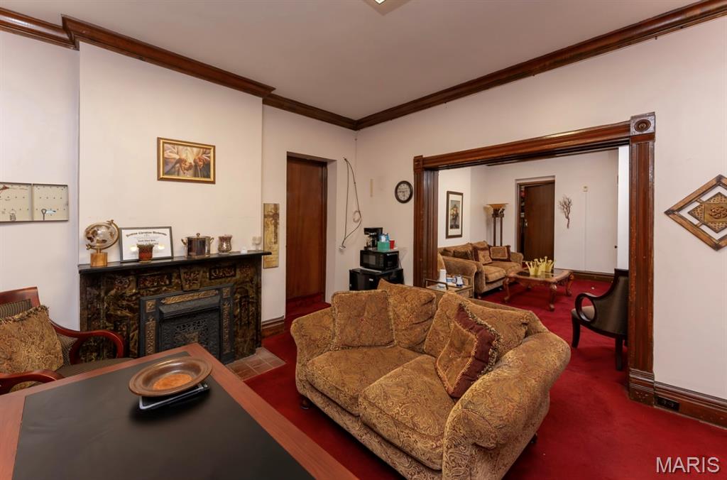 1524 E Grand Boulevard Property Photo 18