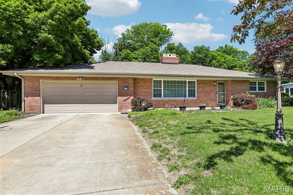 7 Lou Juan Drive Property Photo 1