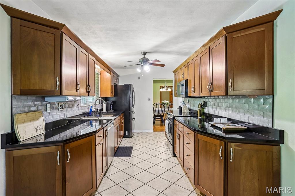 7 Lou Juan Drive Property Photo 5