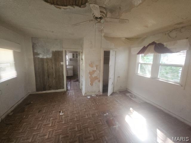 4834 Calvin Avenue Property Photo 6