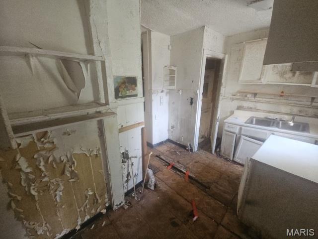 4834 Calvin Avenue Property Photo 10