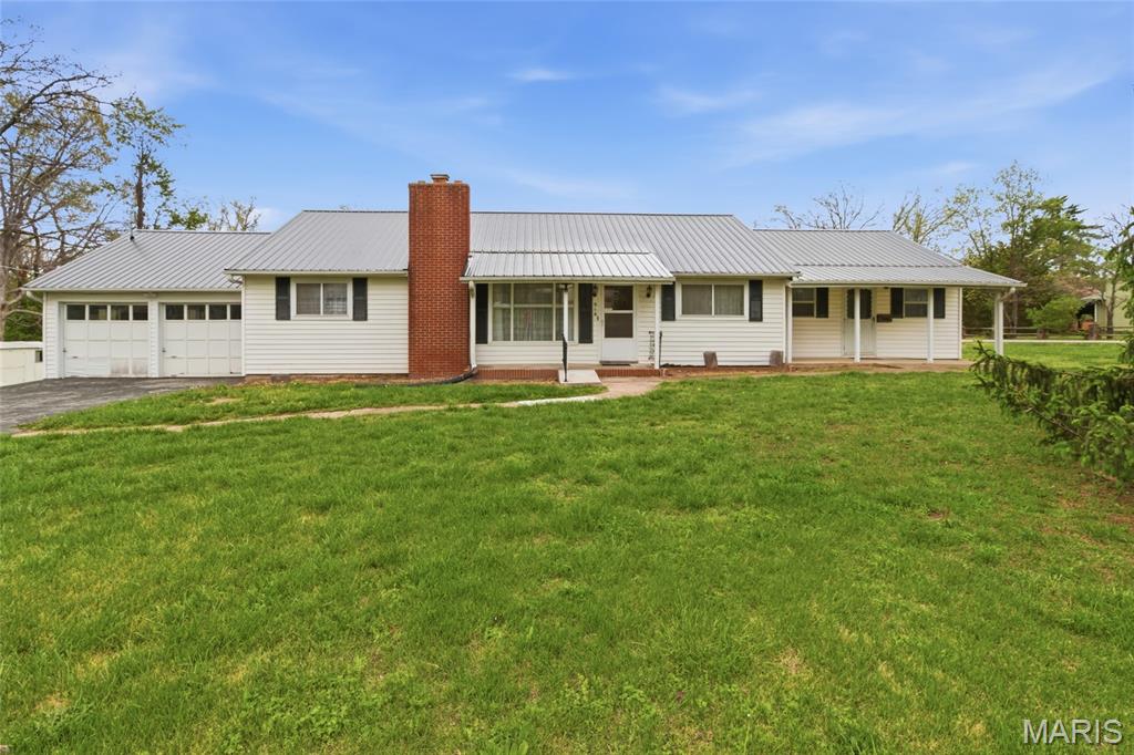 916 Sommerfield Drive Property Photo 1