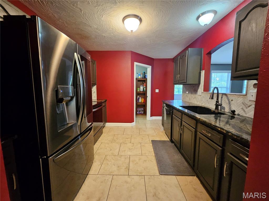 15630 Top Drive Property Photo 6
