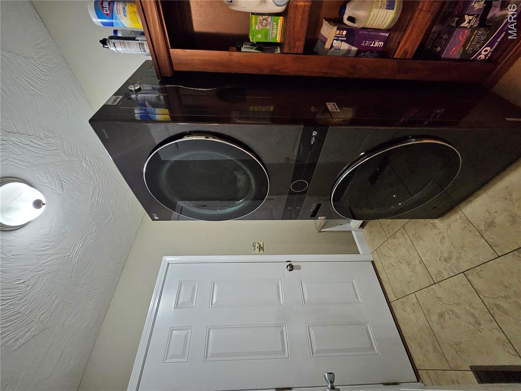 15630 Top Drive Property Photo 9