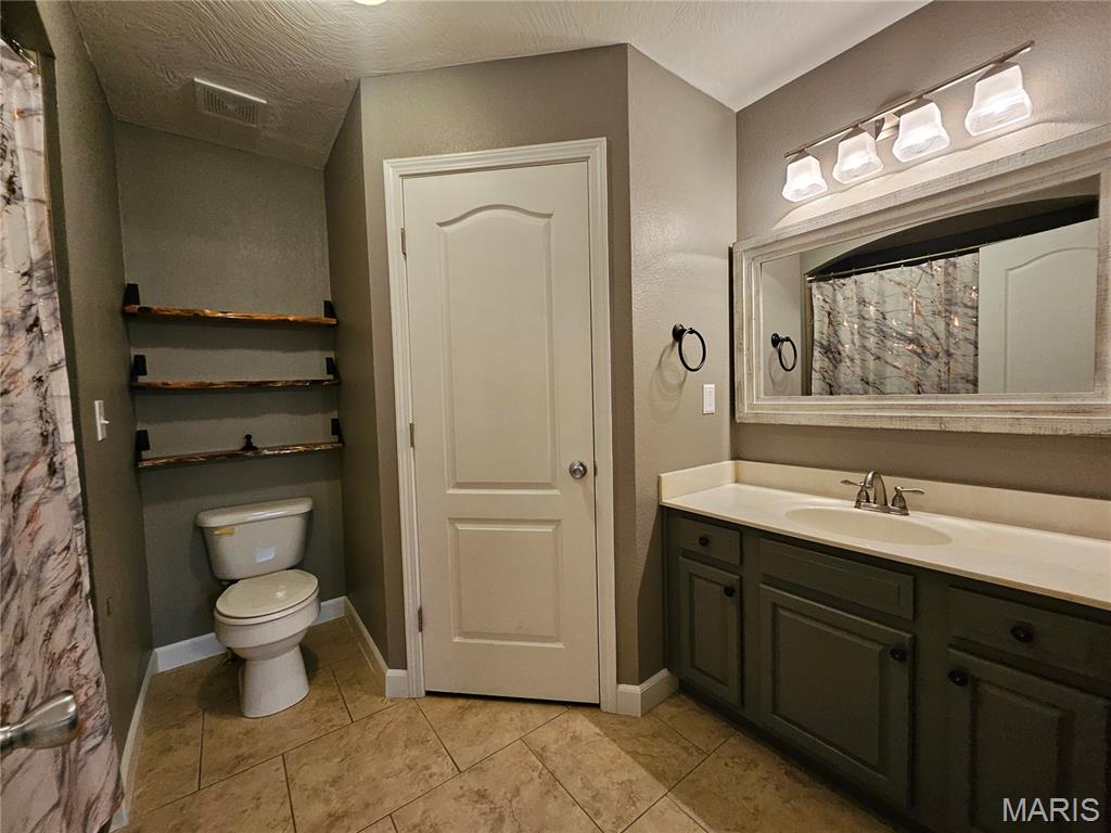 15630 Top Drive Property Photo 14