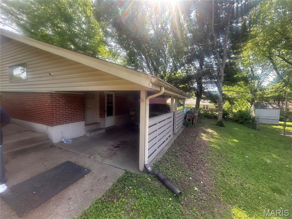 9919 Lanier Drive Property Photo 3