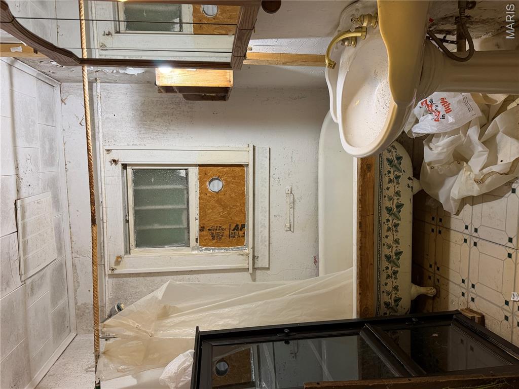 1418 Park Avenue Property Photo 5