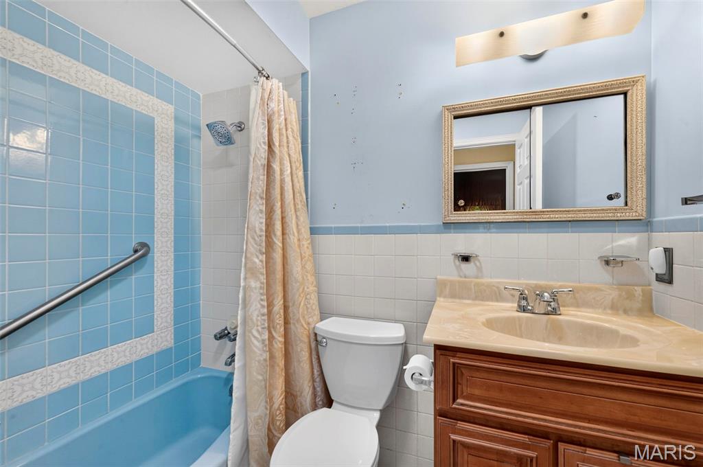 908 Devonshire Lane Property Photo 23
