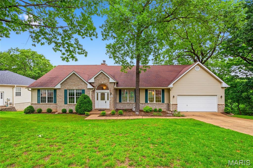 5063 Oak Bluff Drive Property Photo 1