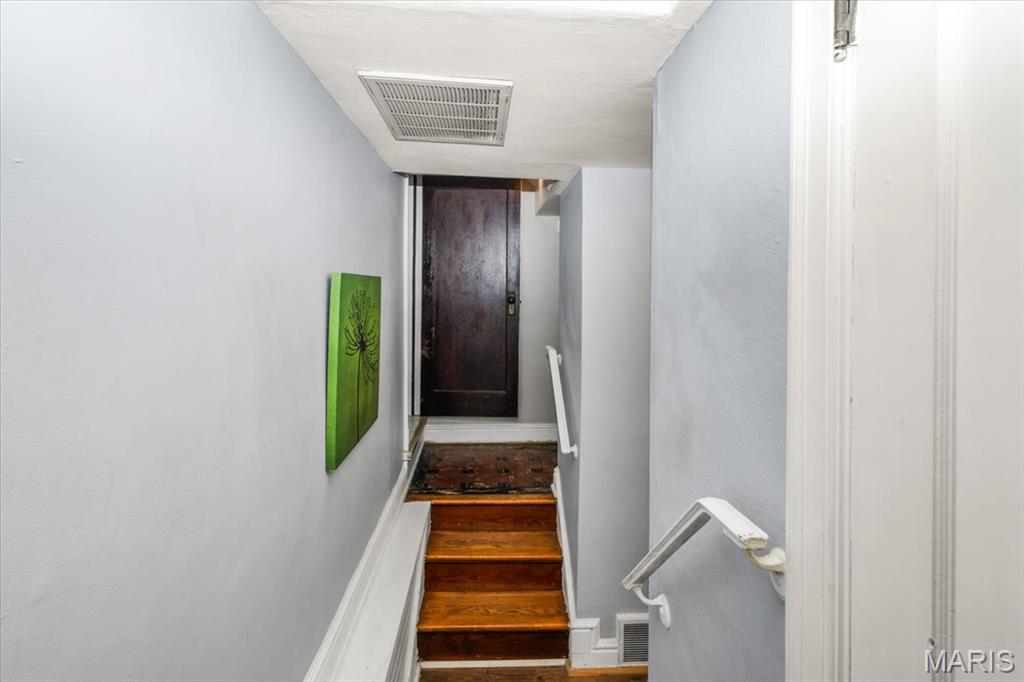 26031520 Property Photo 11