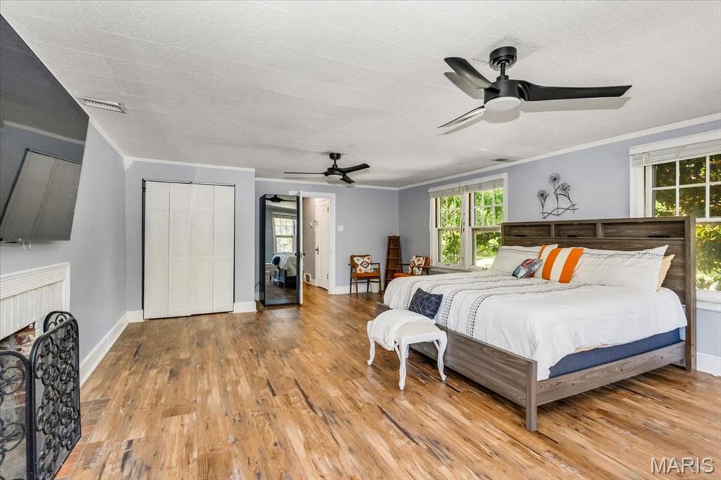 26031520 Property Photo 14