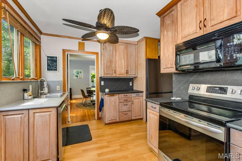 26031520 Property Photo 18