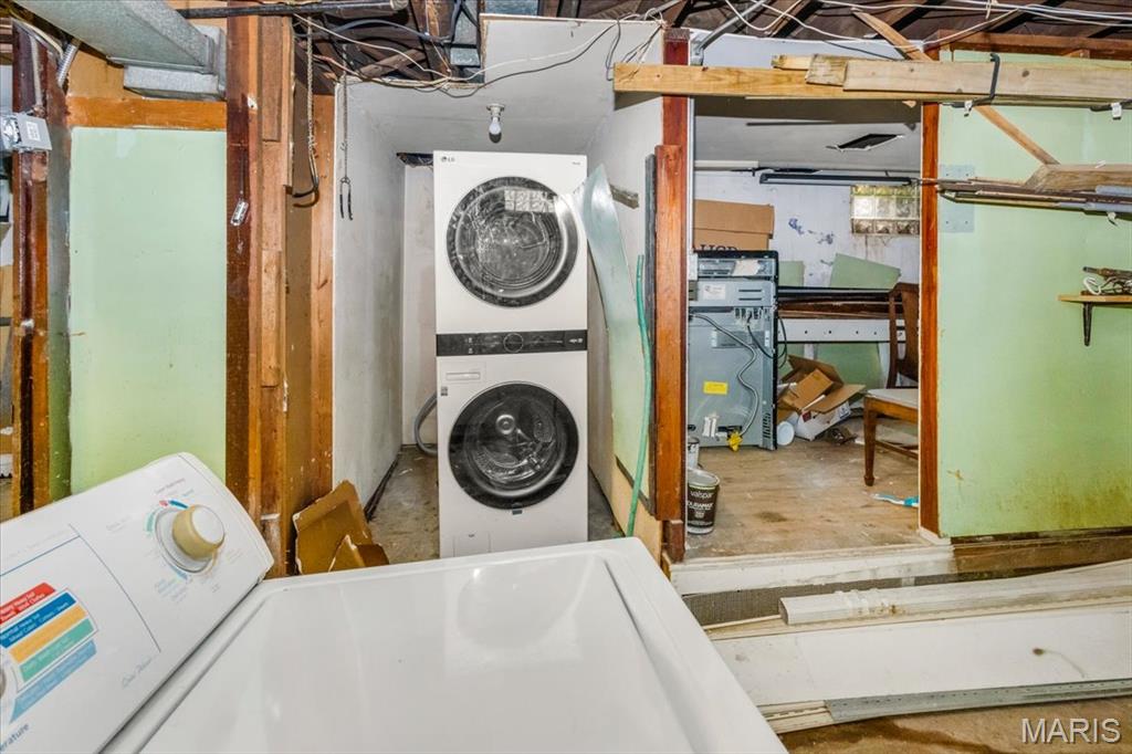 26031520 Property Photo 33