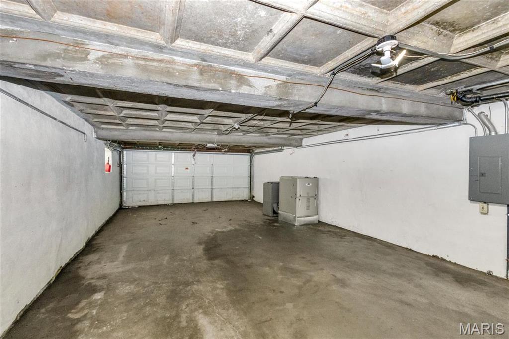26031520 Property Photo 35
