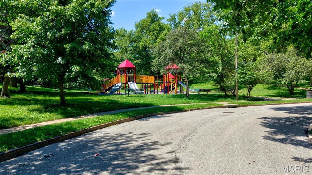 26031520 Property Photo 38