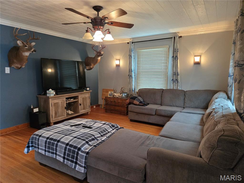 105 S Carleton Street Property Photo 10