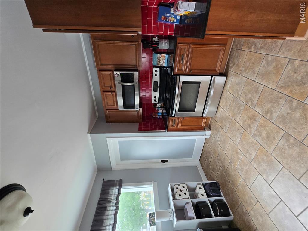 105 S Carleton Street Property Photo 13