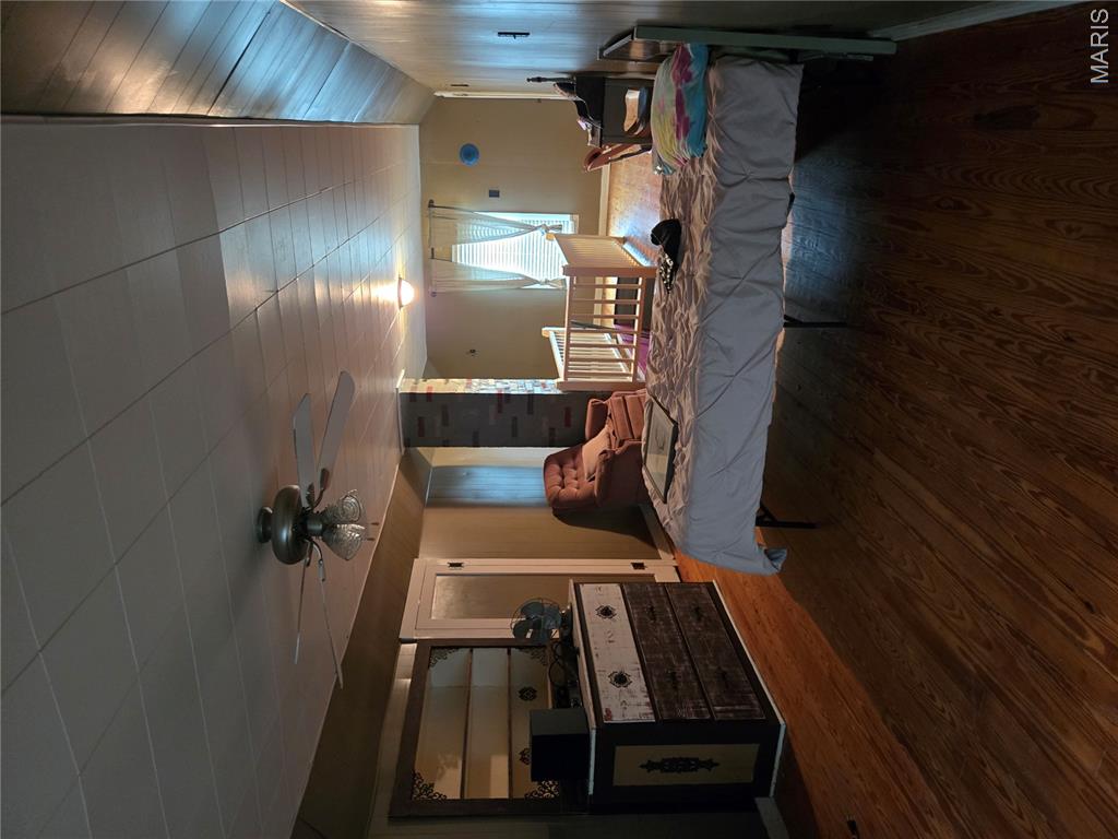 105 S Carleton Street Property Photo 17