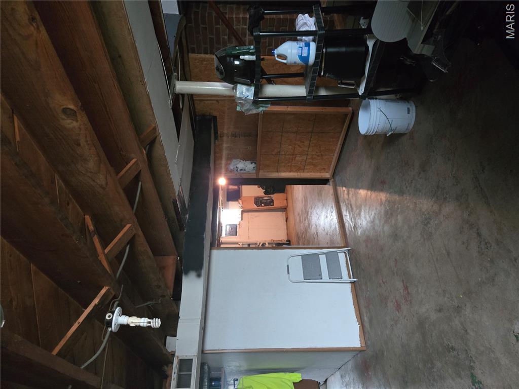 105 S Carleton Street Property Photo 21