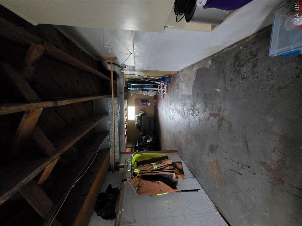 105 S Carleton Street Property Photo 23