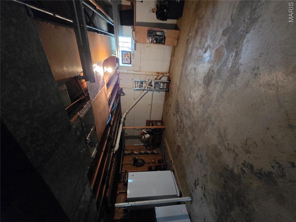 105 S Carleton Street Property Photo 25