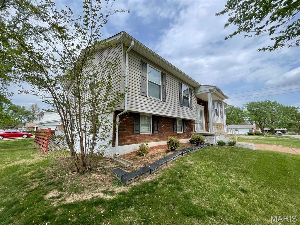 1501 Vicksburg Drive Property Photo 3