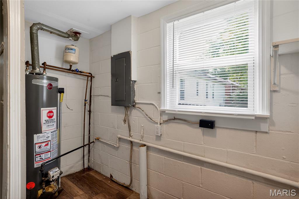 8102 Frost Avenue Property Photo 16