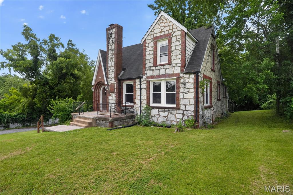 2512 High Ridge Avenue Property Photo 1