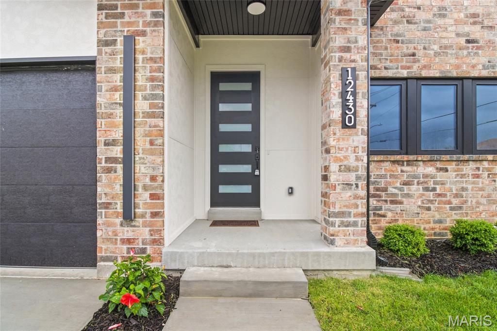 12430 Somerset Place Drive Property Photo 4