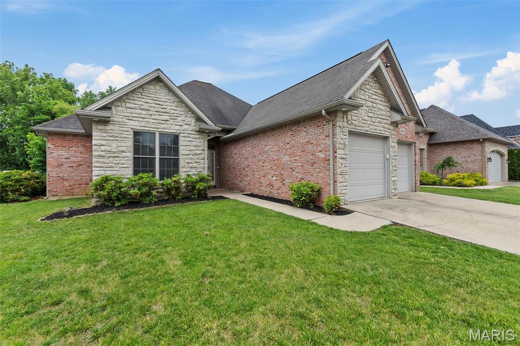 2953 Beaver Creek Drive Property Photo 1