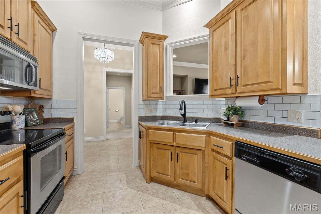 2953 Beaver Creek Drive Property Photo 6