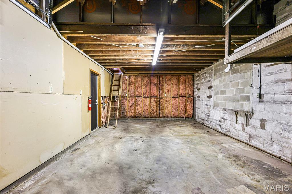11 S 2nd Street Property Photo 37