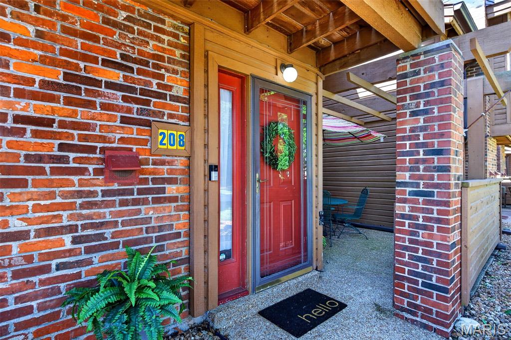208 Kipling Way Property Photo 3
