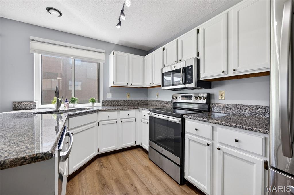 208 Kipling Way Property Photo 14