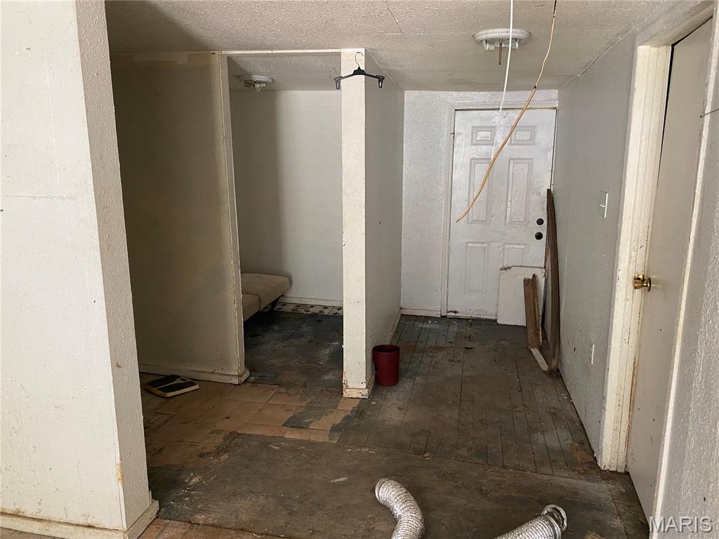 26031792 Property Photo 11