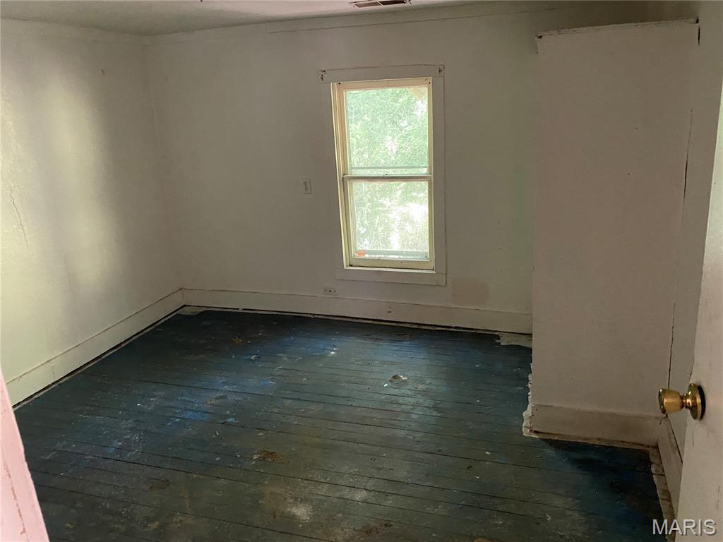 26031792 Property Photo 12