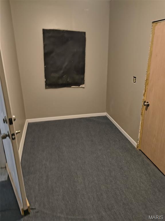 4028 E Grove Street Property Photo 9