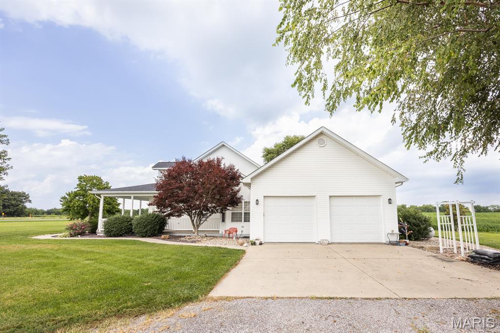 14218 Schuster Road Property Photo 7